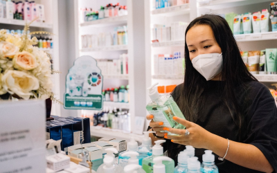 Parapharmacie 2024: innovations, marché florissant, ingrédients clés et vigilance essentielle